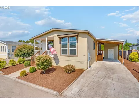 1000 S Mckern Ct #94, Newberg, OR 97132
