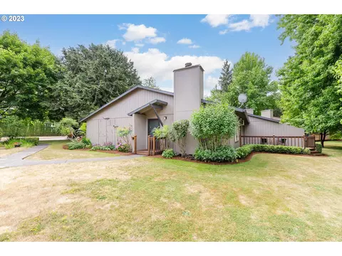 2935 NE 13th St, Gresham, OR 97030