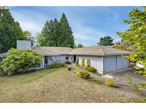 14172 SW Daphne St, Beaverton, OR 97008