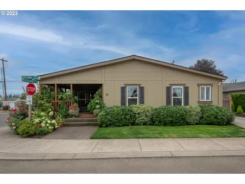 11105 Main St NE #16, Donald, OR 97020