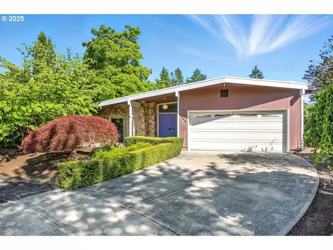 3943 NW Echo Ct, Portland, OR 97229