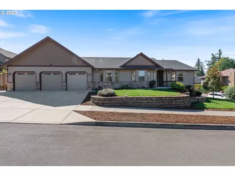 16157 SE Alder Meadows Dr, Damascus, OR 97089