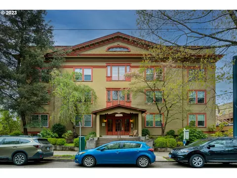 2129 NW Northrup St NW #1, Portland, OR 97210