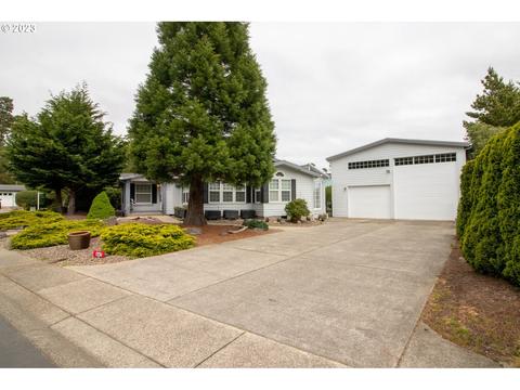 447 Sherwood Loop, Florence, OR 97439