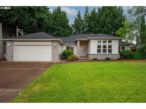 1222 SE Barberry Ave, Dallas, OR 97338