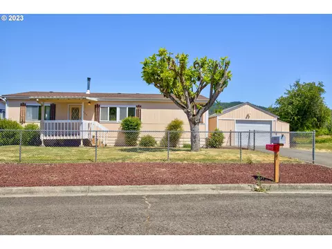 311 Spence Ave, Sutherlin, OR 97479