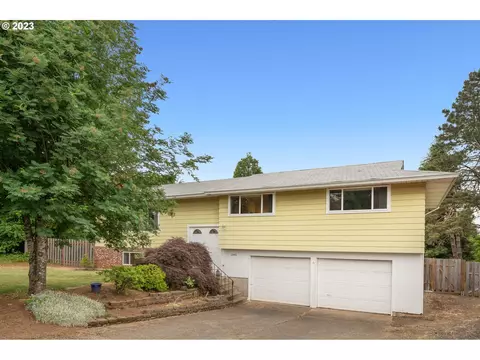 15443 S Henrici Rd, Oregon City, OR 97045
