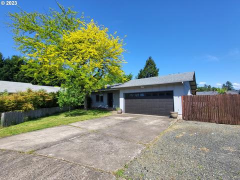 122 Blair Ct, Cottage Grove, OR 97424