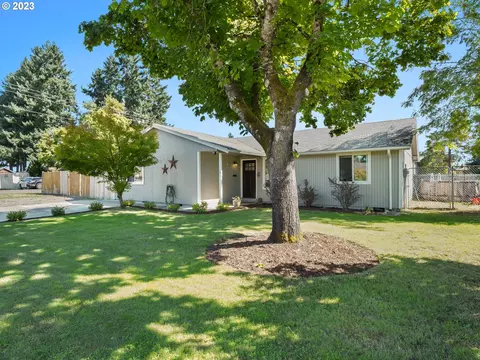 113 SW 6th Pl, Canby, OR 97013