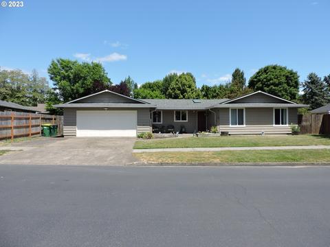 2717 Magnolia Way, Forest Grove, OR 97116