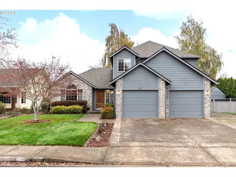 221 Chimney Rock Ln, Eugene, OR 97404