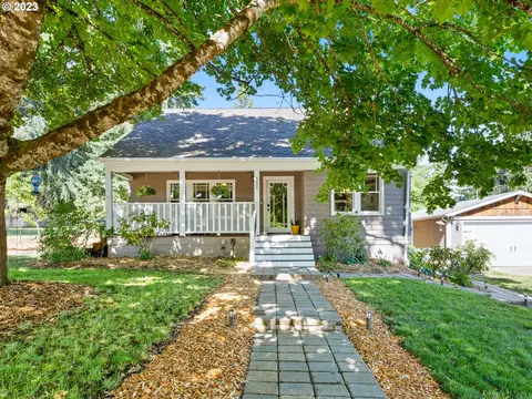 6332 Caufield St, West Linn, OR 97068