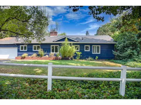 2595 Pioneer Pike, Eugene, OR 97401