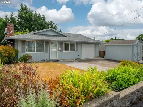 514 N 11th St, Saint Helens, OR 97051