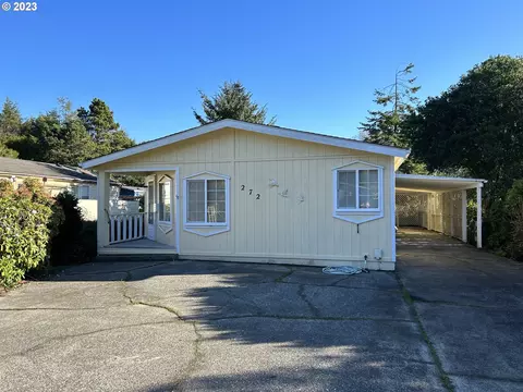 1600 Rhododendron Dr #272, Florence, OR 97439