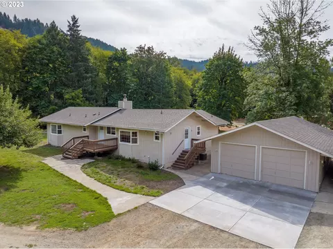 2451 Upper Cow Creek Rd, Azalea, OR 97410