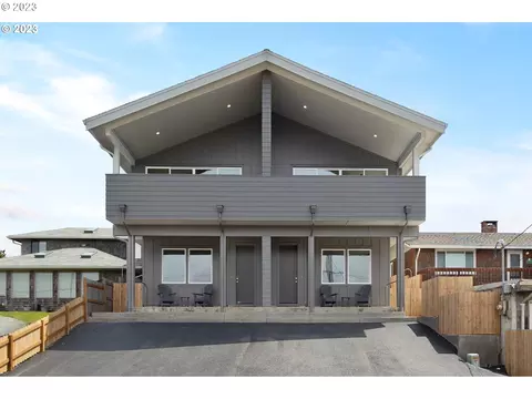 428 N Pacific St, Rockaway Beach, OR 97136