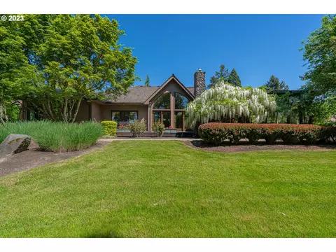 2320 NW Cemetery Rd, Mcminnville, OR 97128