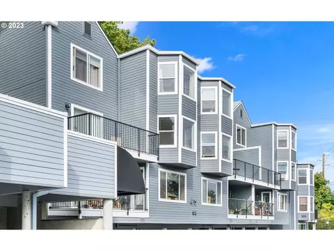 3473 SW Barbur Blvd #11, Portland, OR 97239