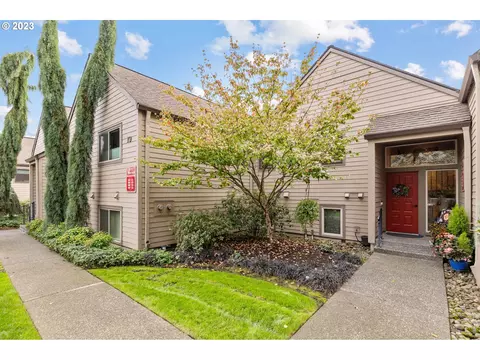 15711 SE 23rd St #127, Vancouver, WA 98683