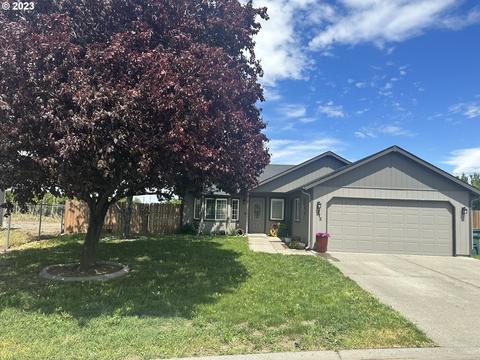 375 NE 15th Ave, Milton Freewater, OR 97862