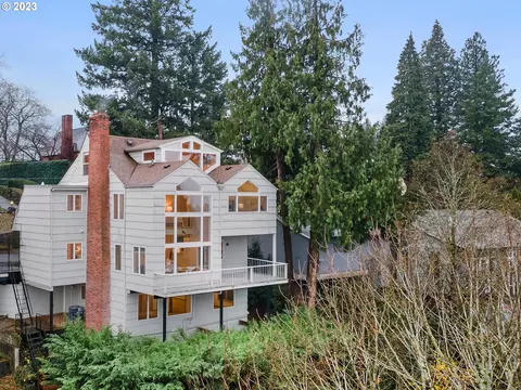 1821 SW Hawthorne Ter, Portland, OR 97201