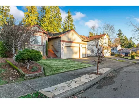 19794 Castleberry Loop, Oregon City, OR 97045
