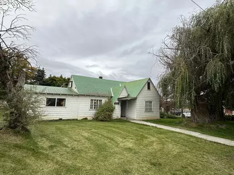 1102 W Darland St, Goldendale, WA 98620