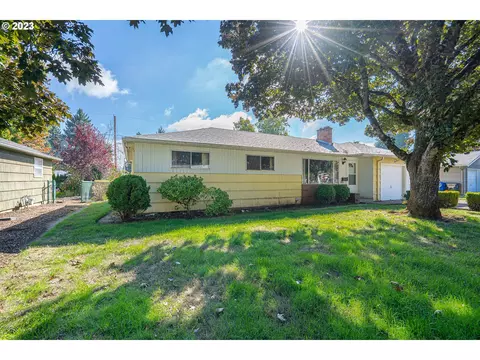 4472 Coloma Dr, Salem, OR 97302
