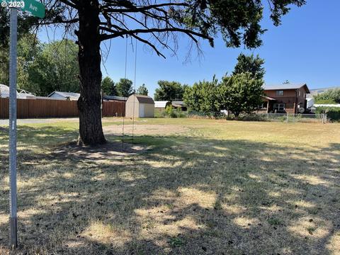 203 Cypress St, Dallesport, WA 98617