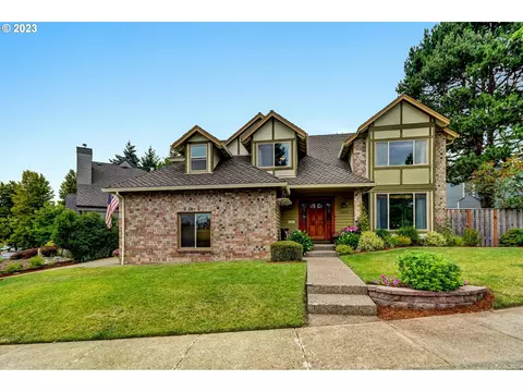 12575 SW Glacier Lily Cir, Portland, OR 97223