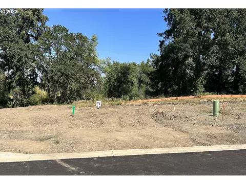 3192 NW Pinehurst Dr #76, Mcminnville, OR 97128