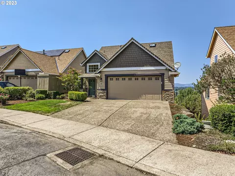 9365 SE Scott Park Cir, Happy Valley, OR 97086