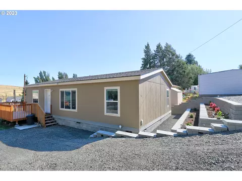 306 Main St, Moro, OR 97039