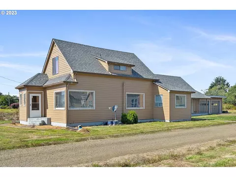 1720 Makinster Rd, Tillamook, OR 97141