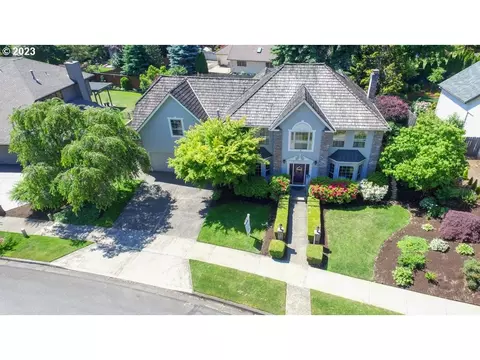 1590 Cambridge Dr SE, Salem, OR 97302