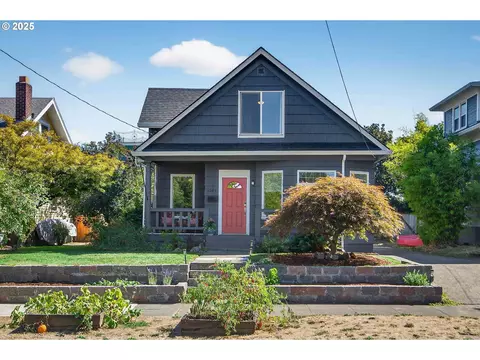 1544 SE Bidwell St, Portland, OR 97202