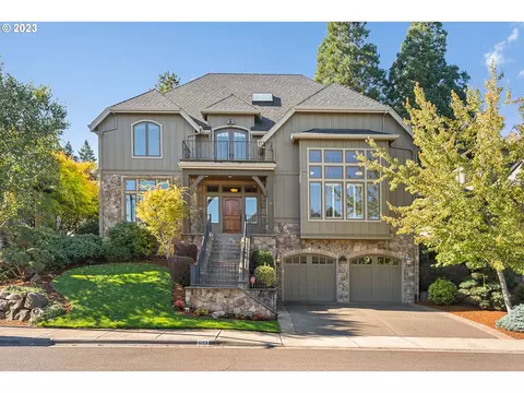 693 SW 68th Ter, Portland, OR 97225