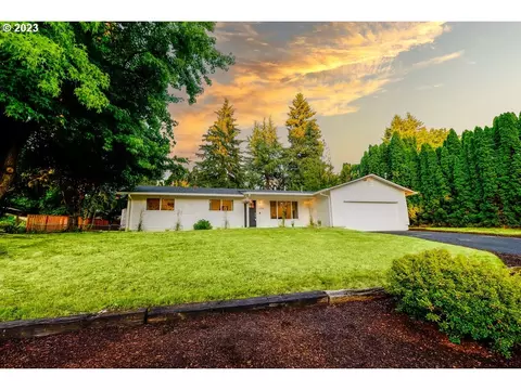 7715 SW Cherry Dr, Tigard, OR 97223
