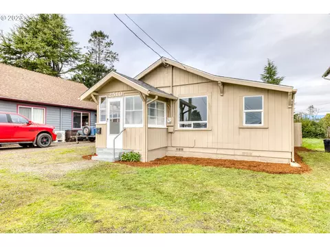 2510 7th St, Tillamook, OR 97141