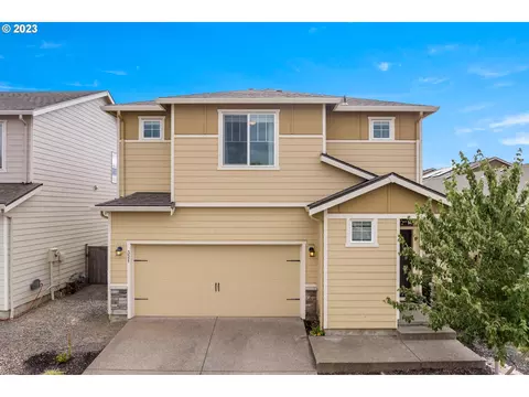 321 Doug Fir Ln, Molalla, OR 97038