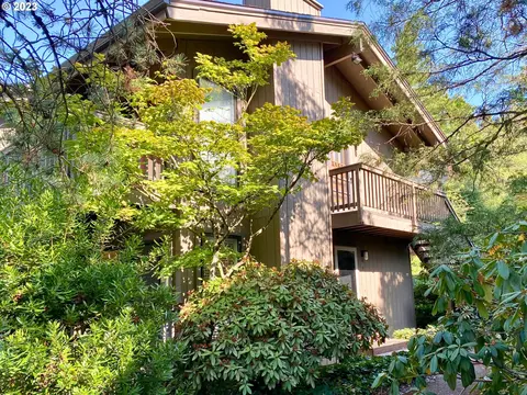 7732 SW Barnes Rd #C, Portland, OR 97225