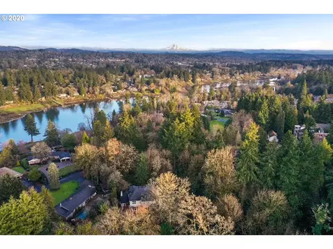 2820 Poplar Way, Lake Oswego, OR 97034