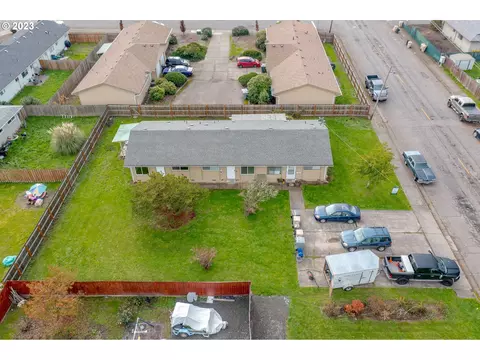2111 SE Jackson St, Albany, OR 97322