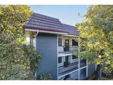 4926 S Corbett Ave #507, Portland, OR 97239