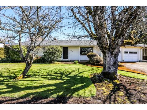 1380 Roundup Dr, Eugene, OR 97401 photo 1