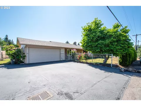 11710 Partlow Rd, Oregon City, OR 97045