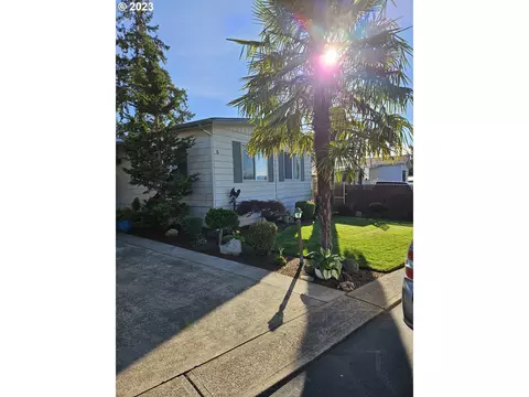2170 NE Riverside Dr # 6, Mcminnville, OR 97128