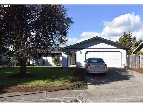 4529 Souza St, Eugene, OR 97402