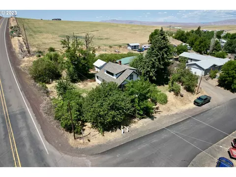916 Church St, Wasco, OR 97065